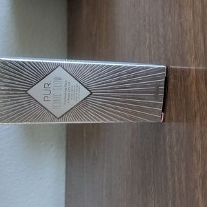 PÜR Cosmetics Iconic Glow Illuminating Face and Body Dry Oil